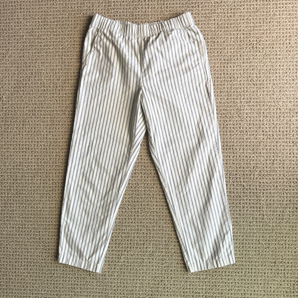 Uniqlo women Cotton Relax Ankle Pants (Striped)